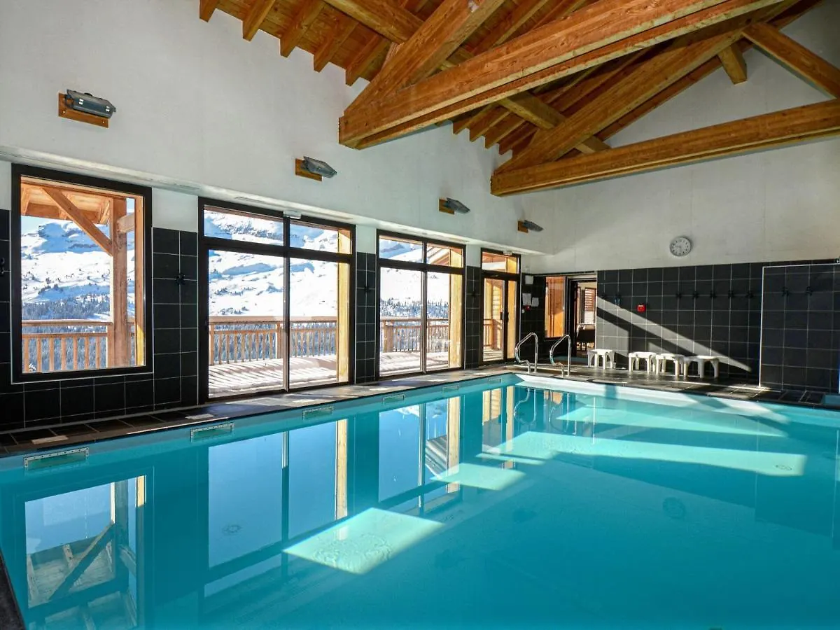 Authentic Apartment Located In The Le Grand Massif Ski Area Arâches