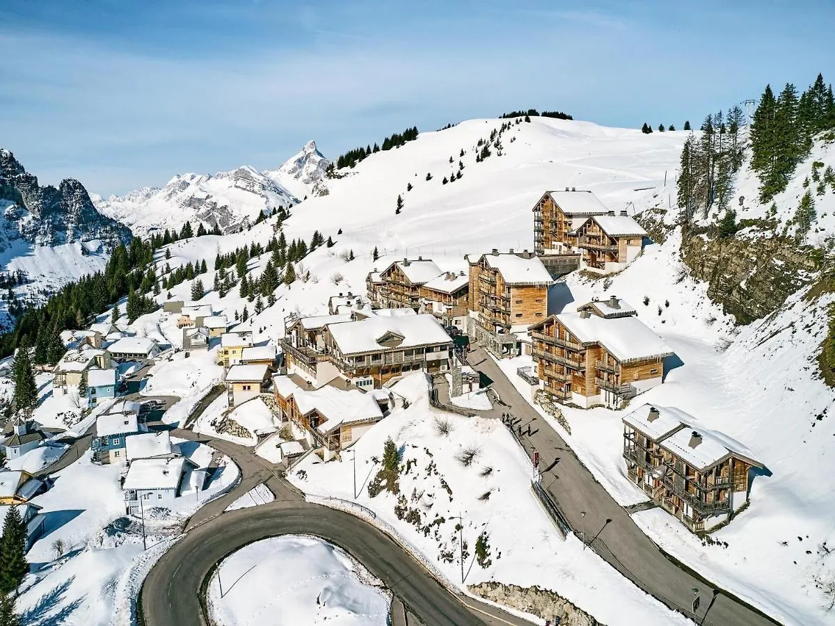 Authentic Apartment Located In The Le Grand Massif Ski Area Arâches